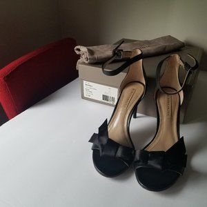 BCBGMAXAZRIA MA-PAVLI BLACK SATIN OPEN TOE SANDALS HEELS WOMEN'S SIZE 6.5M IOB